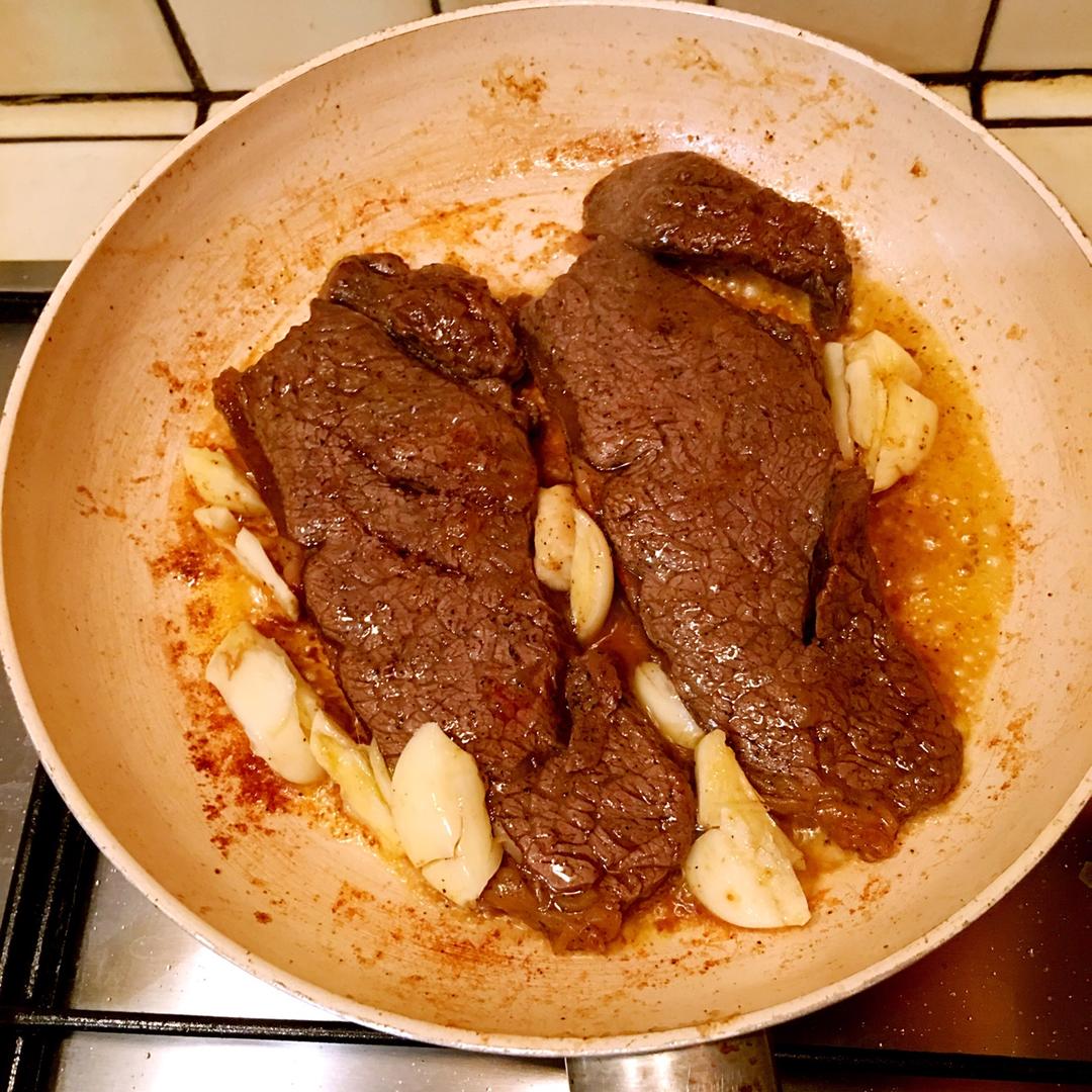 好吃到哭的煎牛排