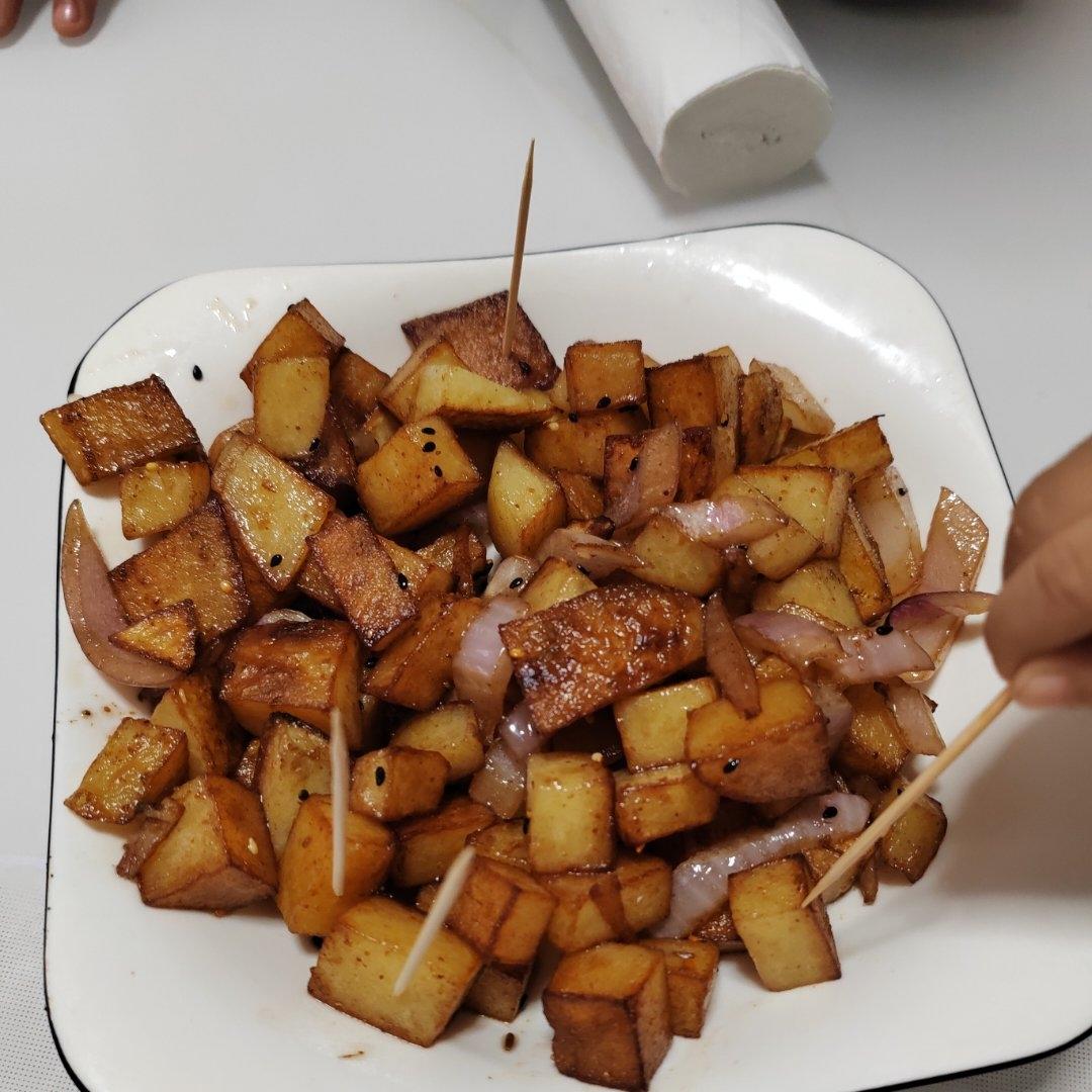 烧烤风味的土豆小香肠