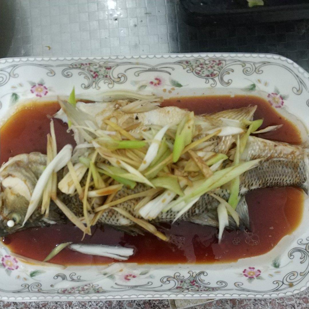 清蒸鲈鱼