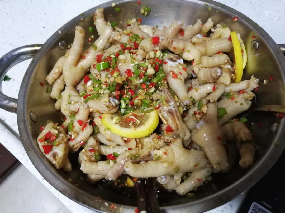 停不下来的秘制凉拌鸡爪
