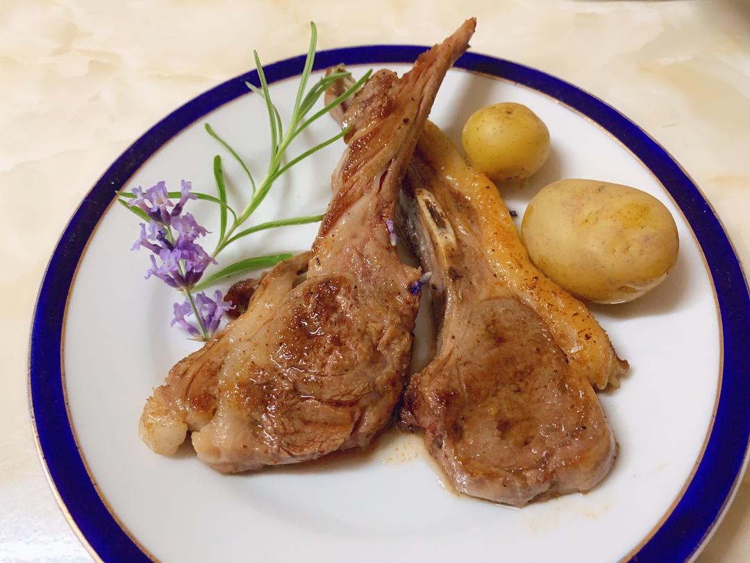 香煎迷迭香法式羊排