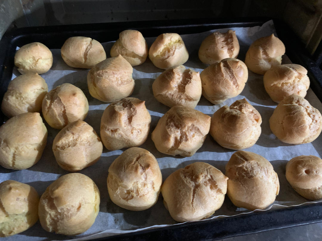 简单易成功的奶油小泡芙做法