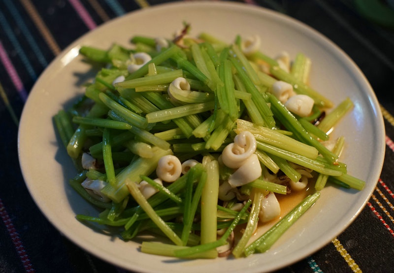 速炒芹菜鱿鱼（墨鱼）