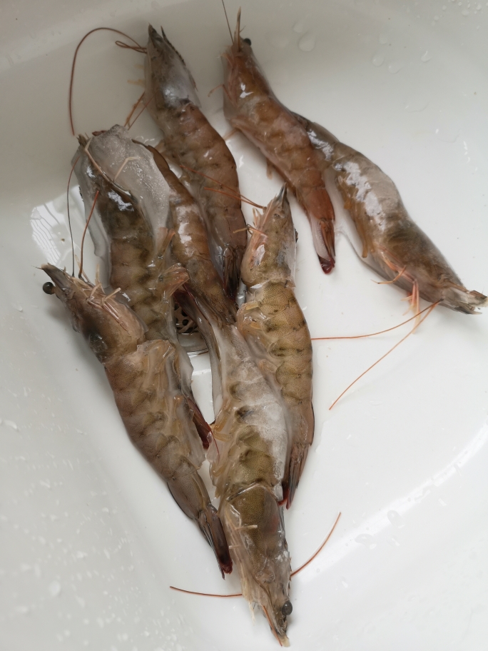 红烧海对虾的做法 步骤1
