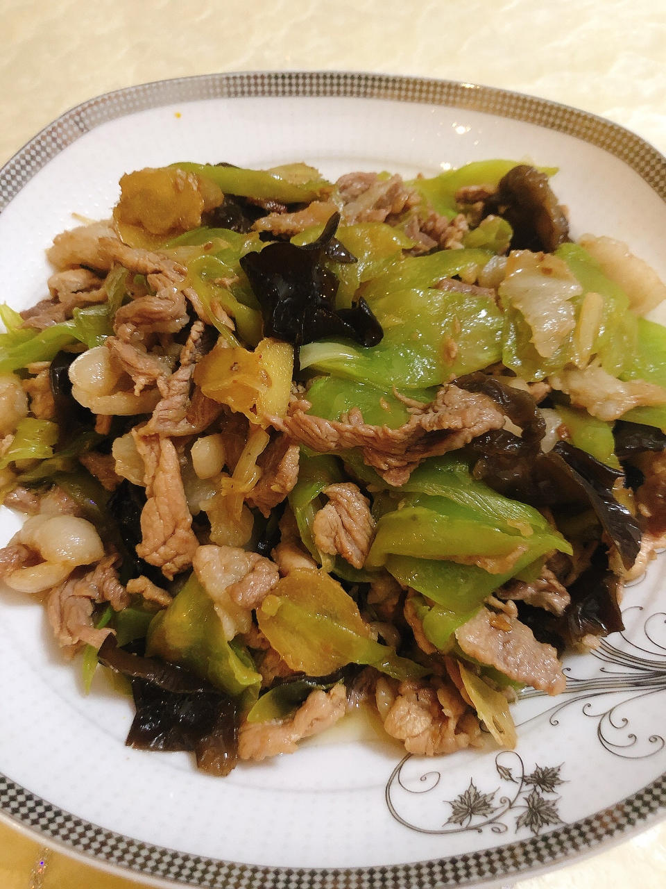莴笋木耳炒肉