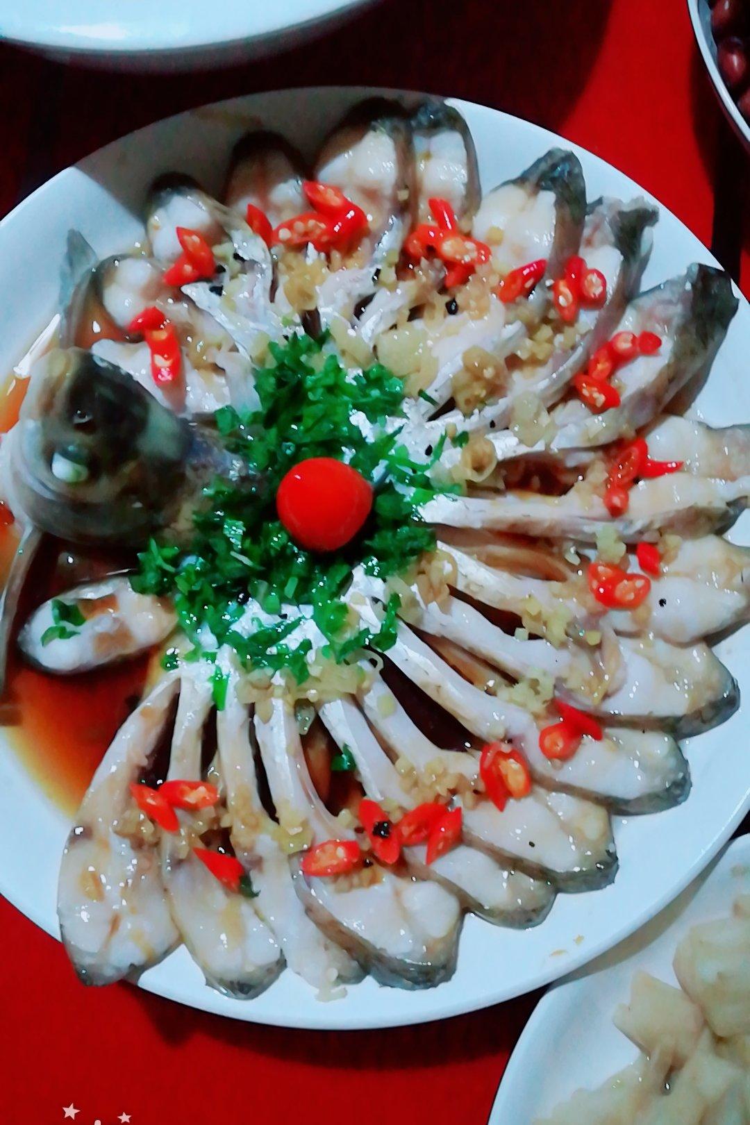 wr王瑞做的孔雀开屏(清蒸武昌鱼)