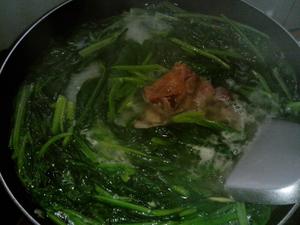 菠菜猪肝瘦肉汤的做法 步骤5