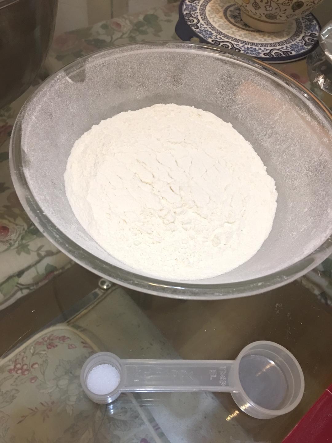 纯奶手撕吐司的做法 步骤1