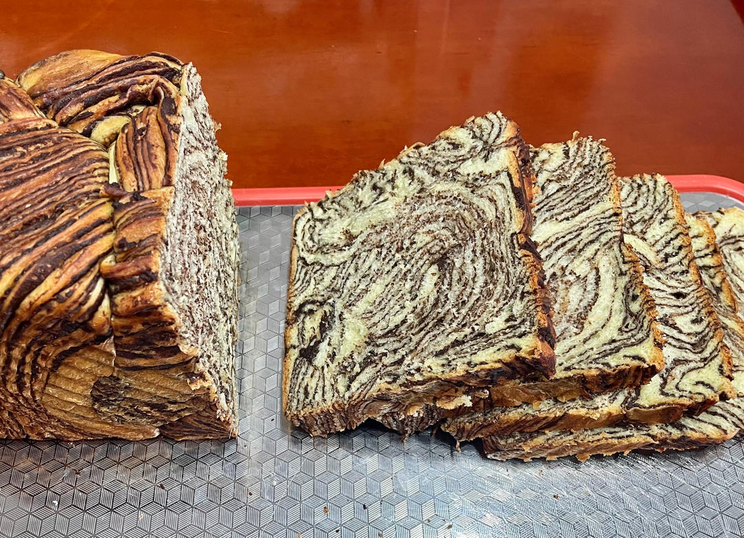 爆好吃大理石纹巧克力吐司