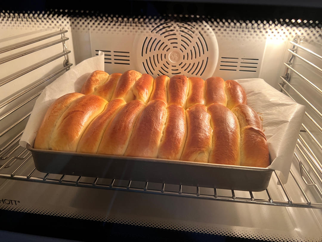 《Tinrry+》双拼芝士牛油排包