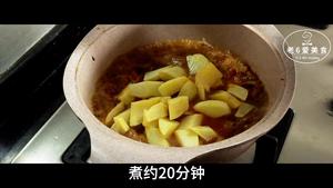 懒人版江湖菜：红烧肥肠土豆，下酒下饭下面的做法 步骤7