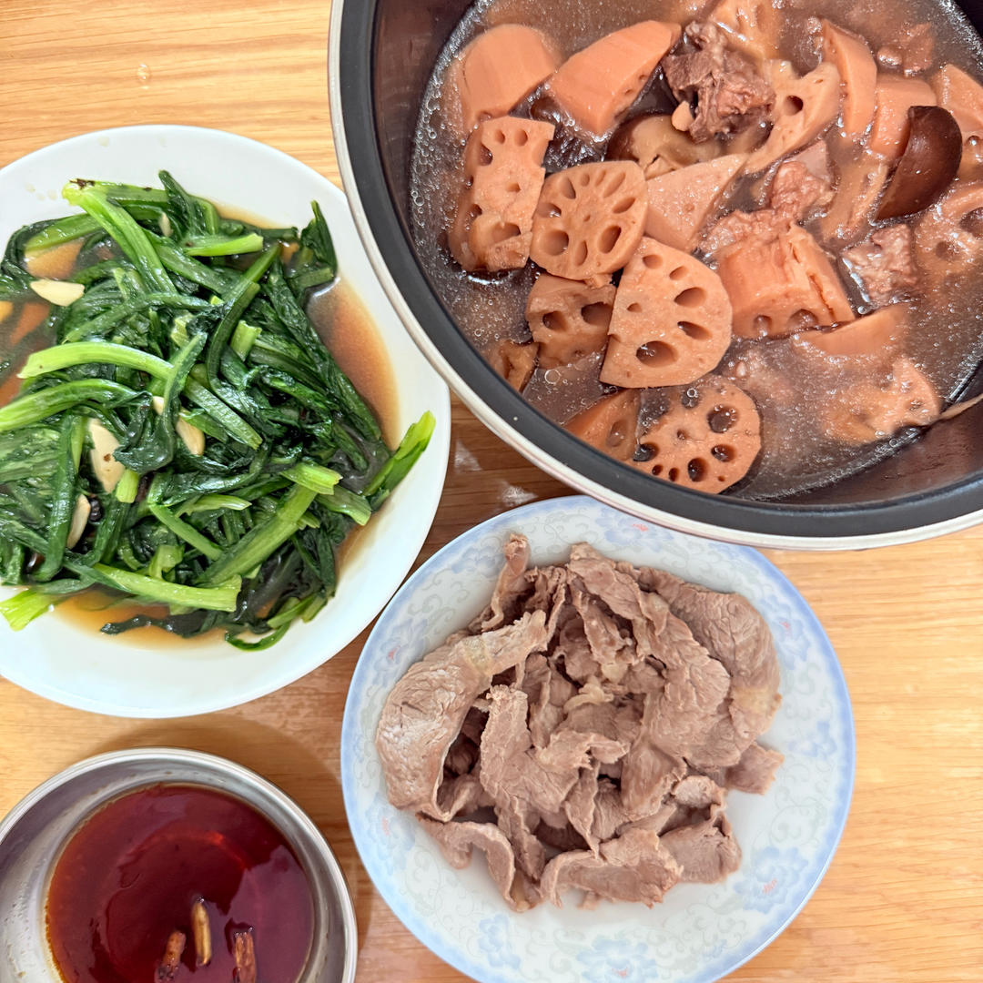老少咸宜靓汤-莲藕排骨汤