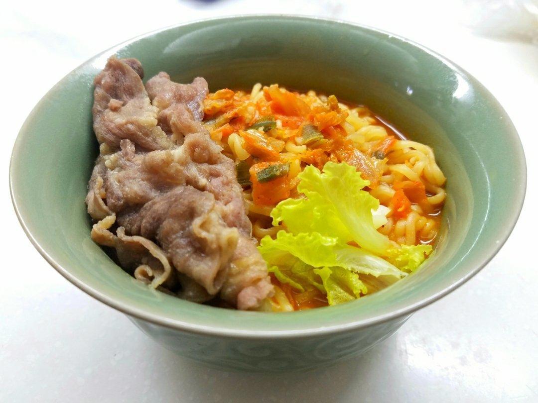 泡菜肥牛辛拉面