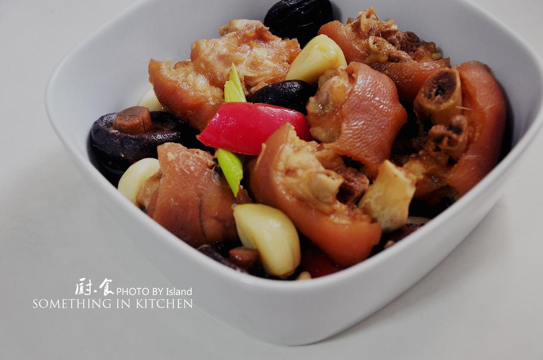 炖香猪蹄煲的做法