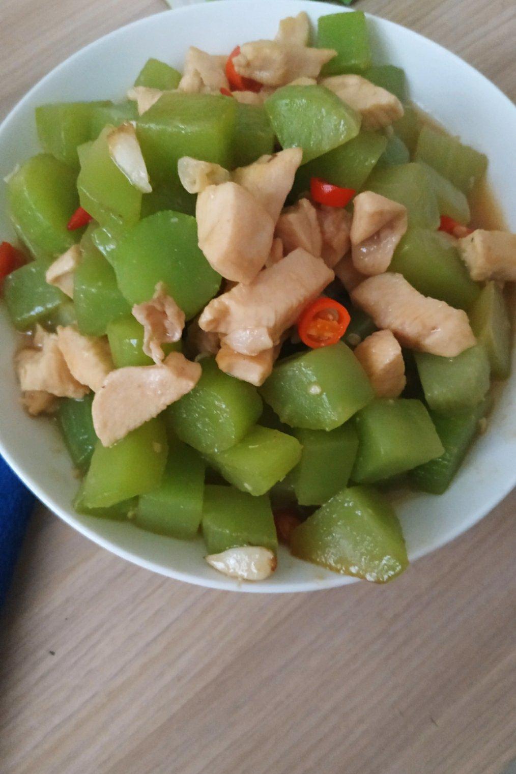 莴笋鸡丁(鸡脯肉)