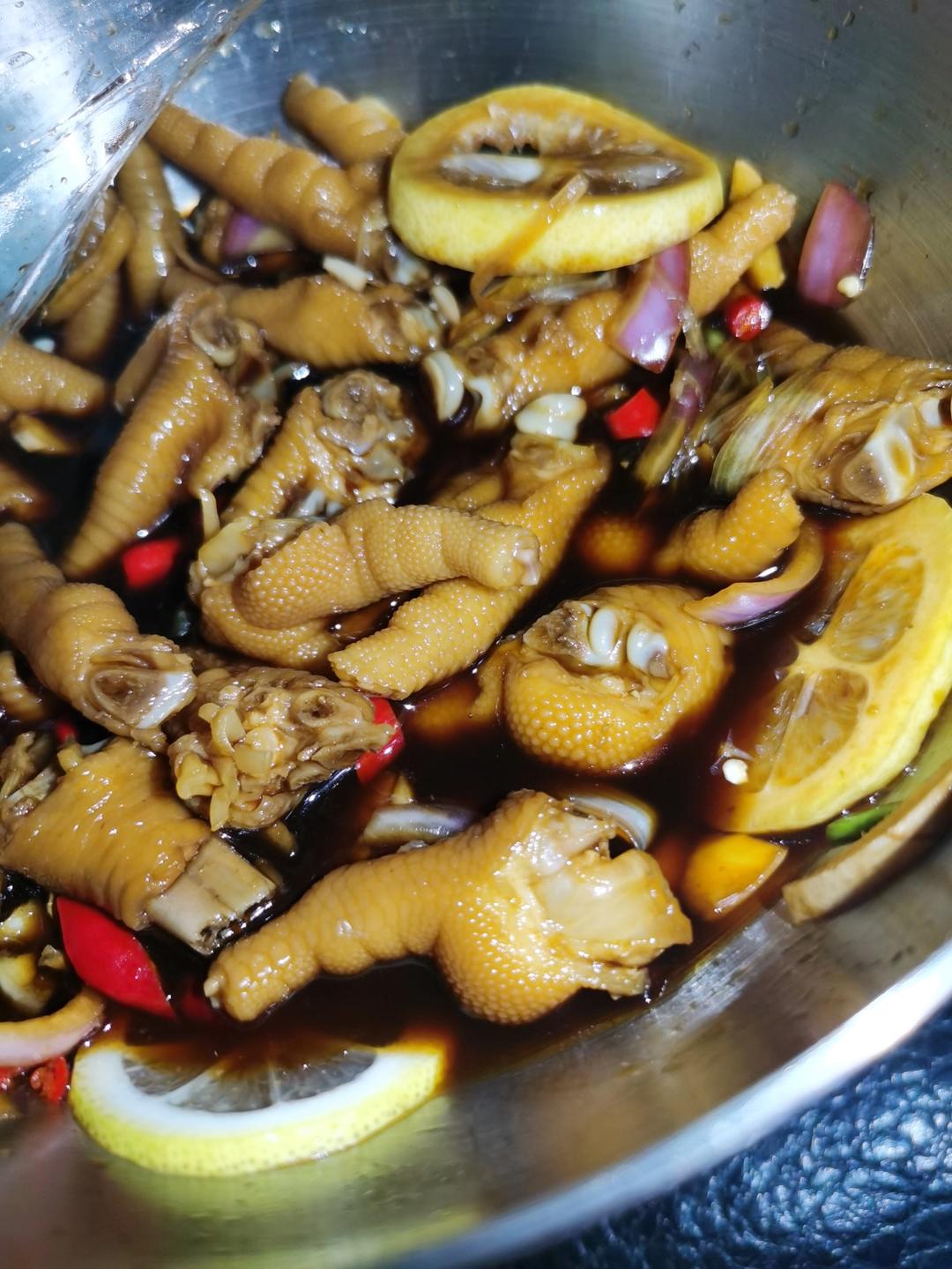 酸辣鸡脚๑