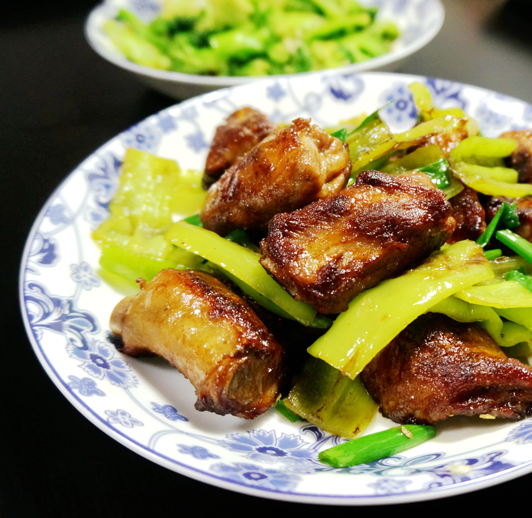 双椒煎排骨