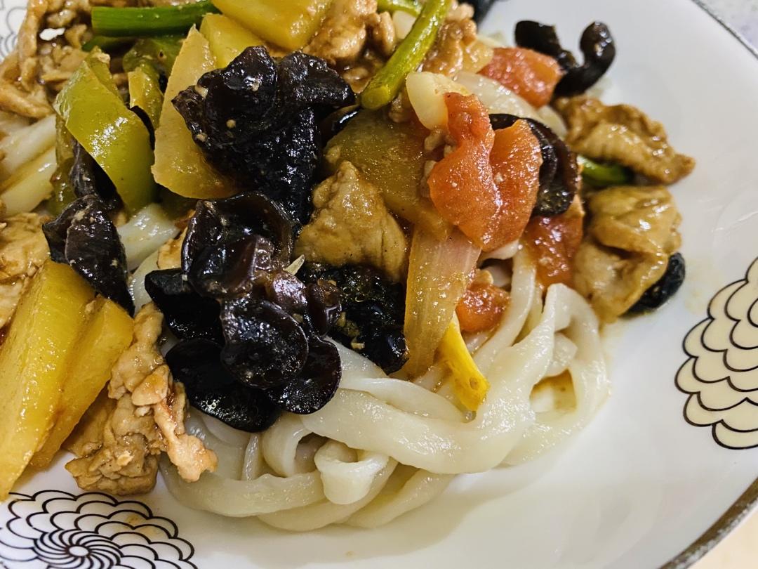 过油肉/新疆拉条子/新疆拌面/过油肉拌面（附过油肉炒制方法）