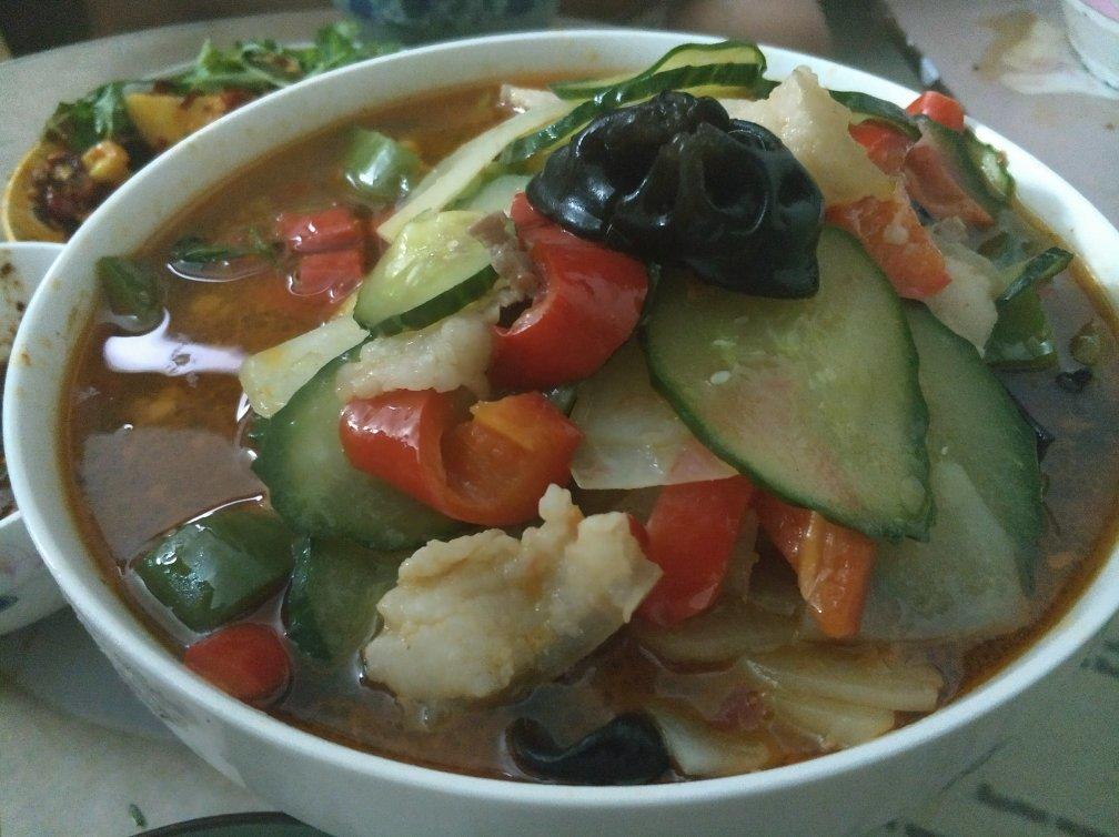 黄瓜肉片煲