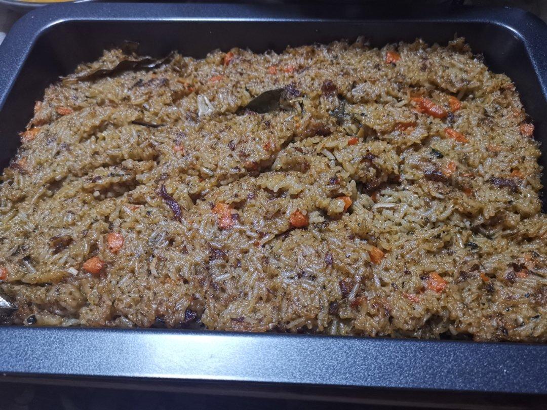 喷香羊肉焖饭