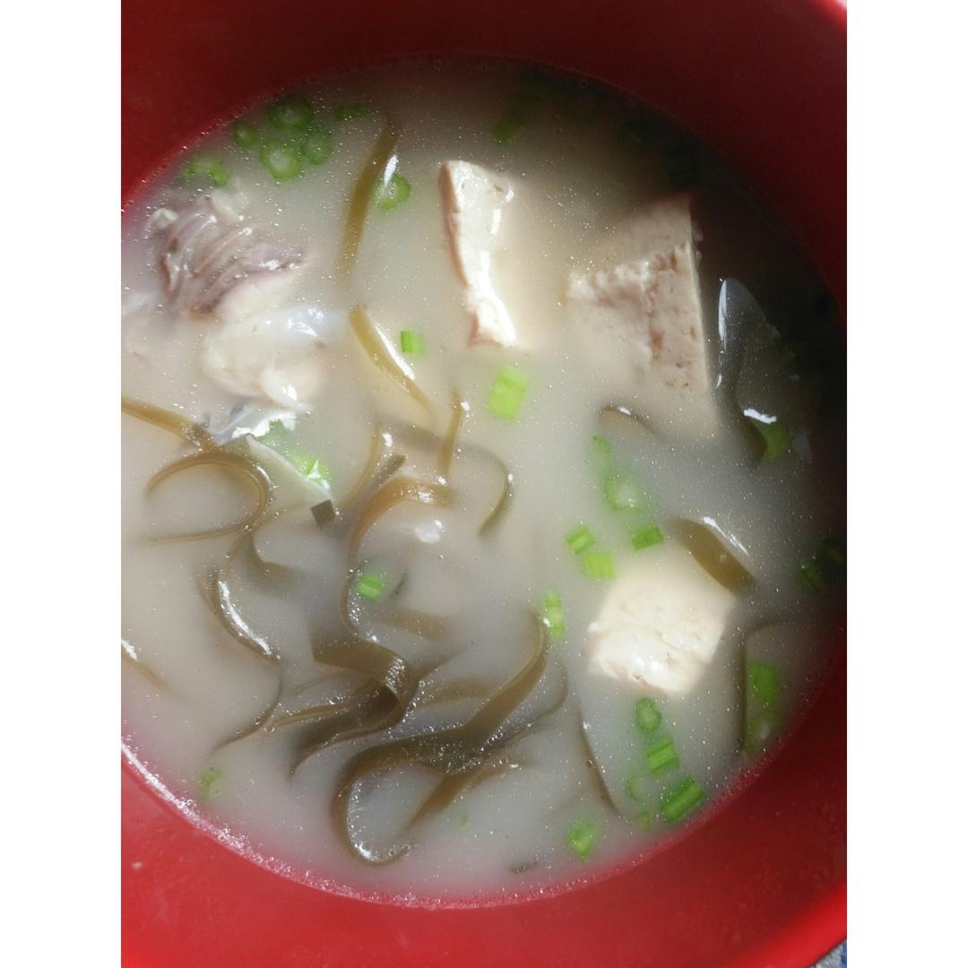 鱼头豆腐汤