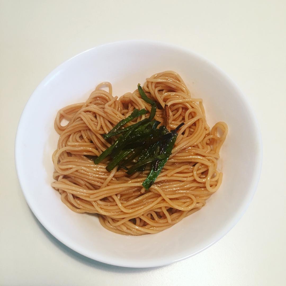 葱油拌面Spring Onion Noodles