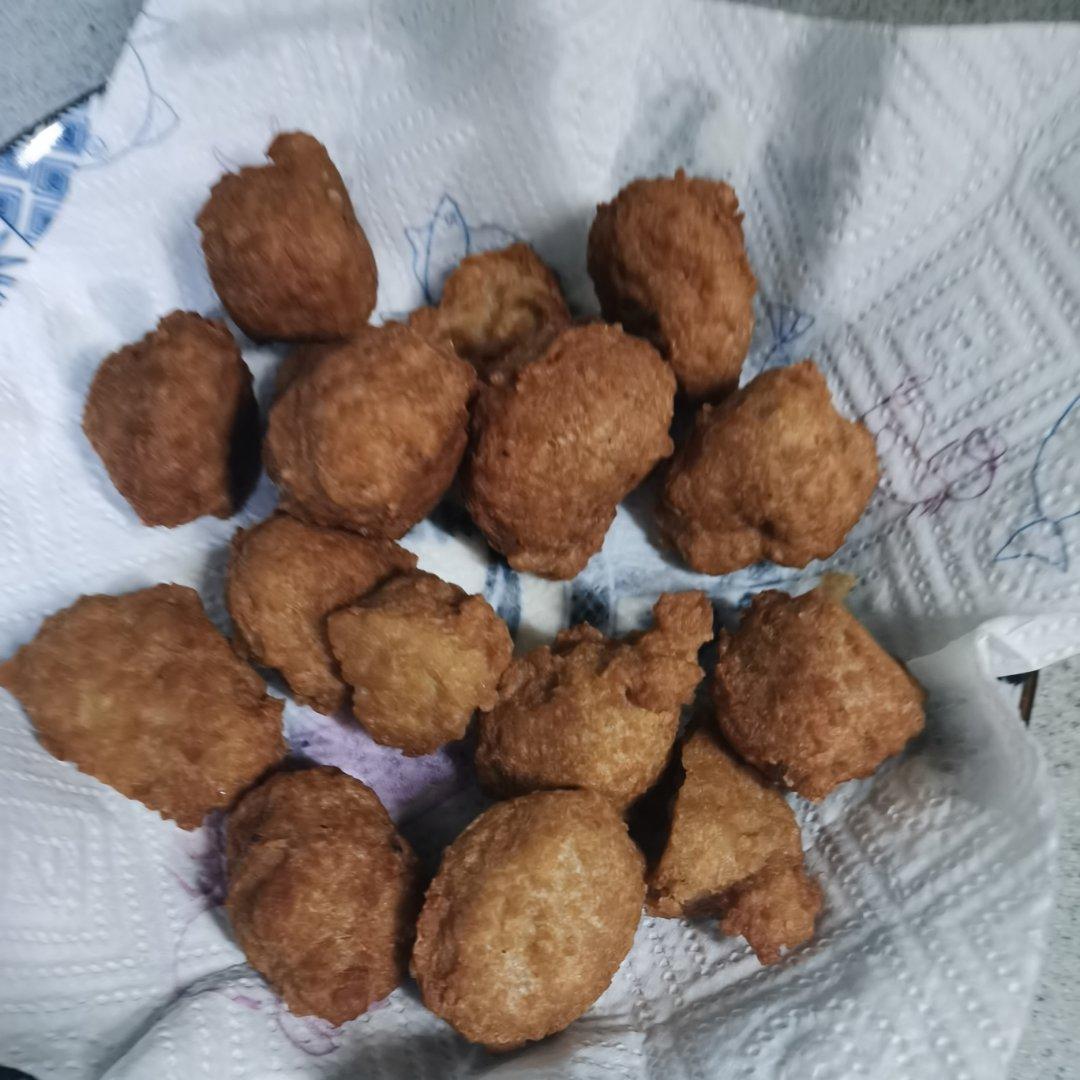 炸猪肉丸子
