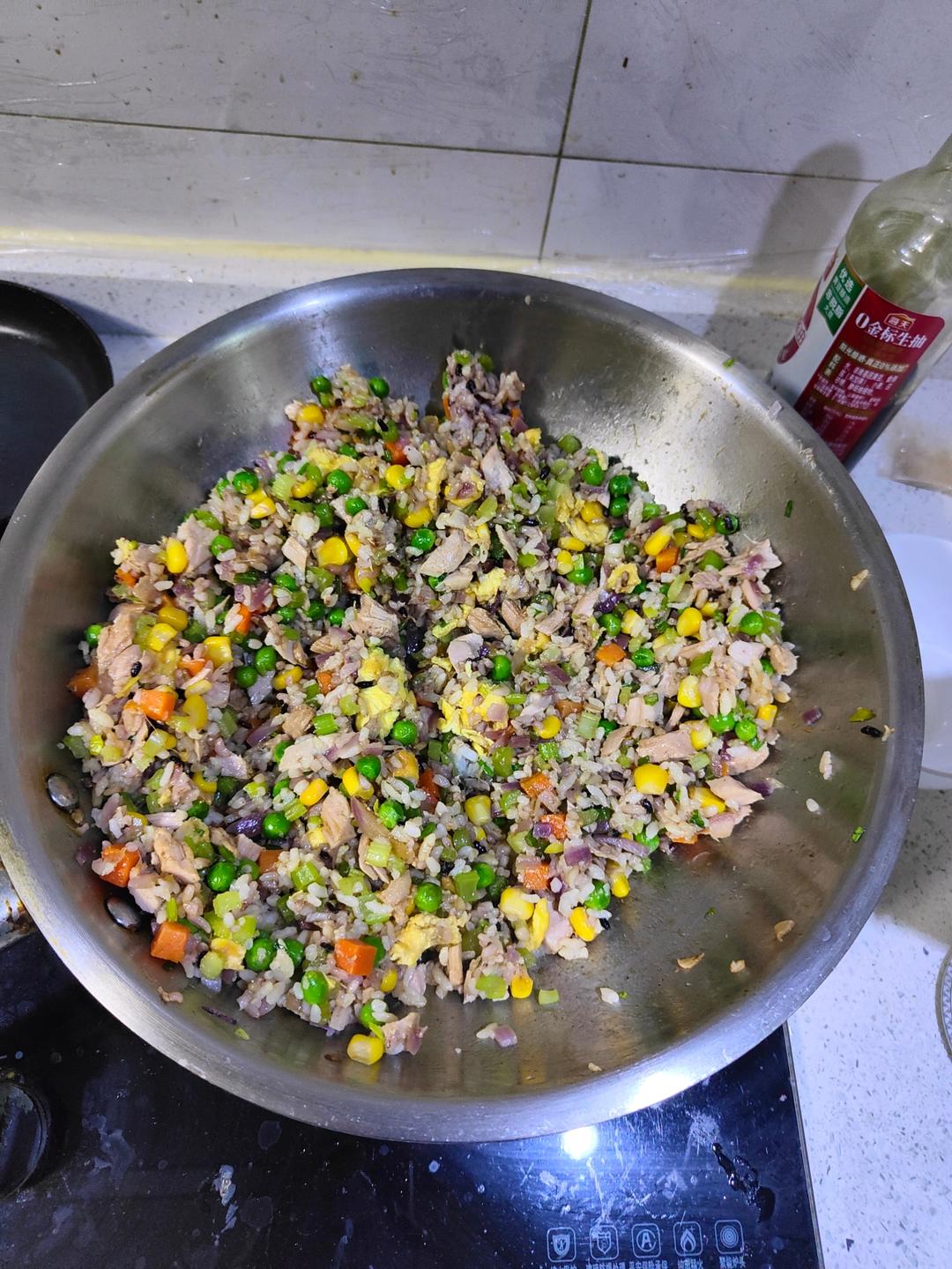 低脂三文鱼炒饭