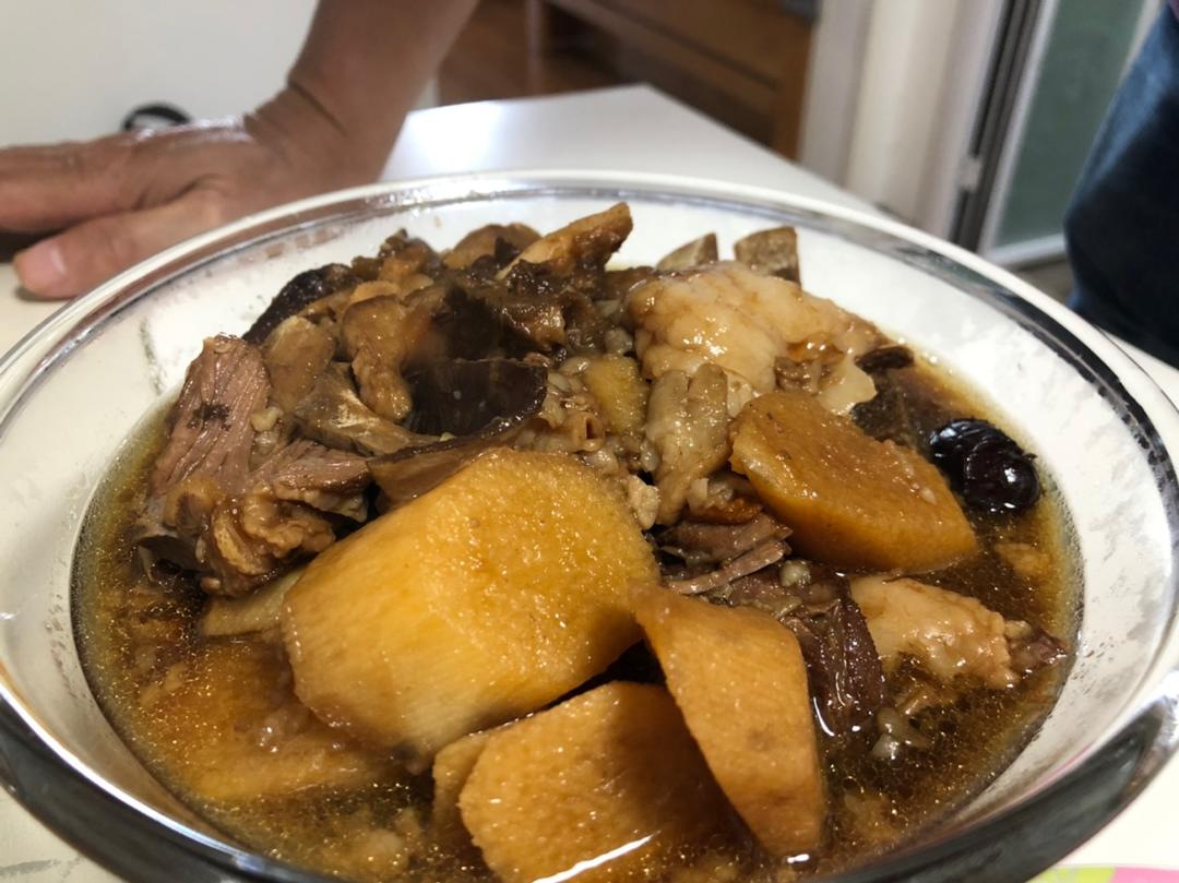 淮山羊排塔吉锅