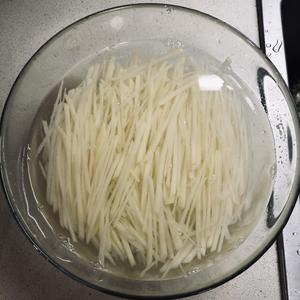 酸辣土豆丝（禾然有机糙米醋）的做法 步骤3
