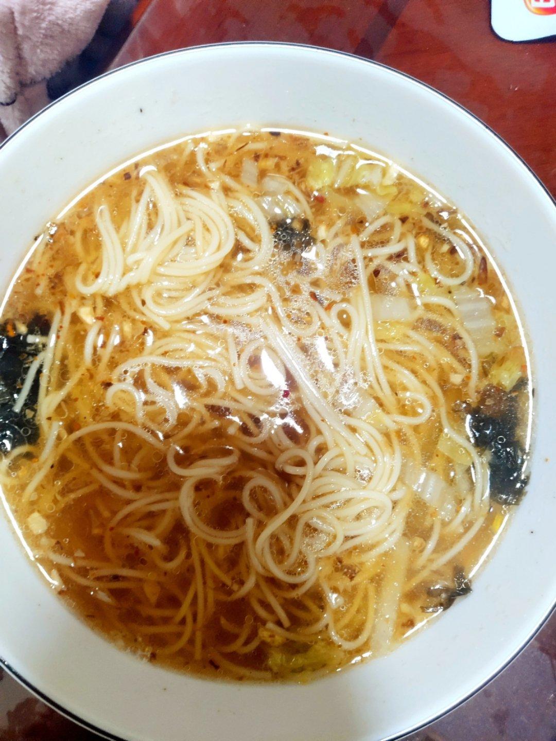 一碗热汤面