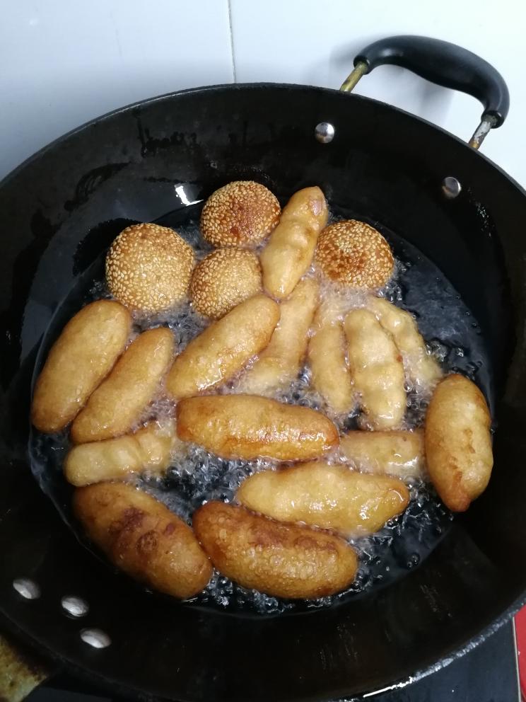 炸油糍，糯米糍粑