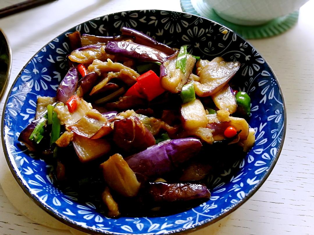 红烧茄子（教你炒茄子不变色的小妙招）