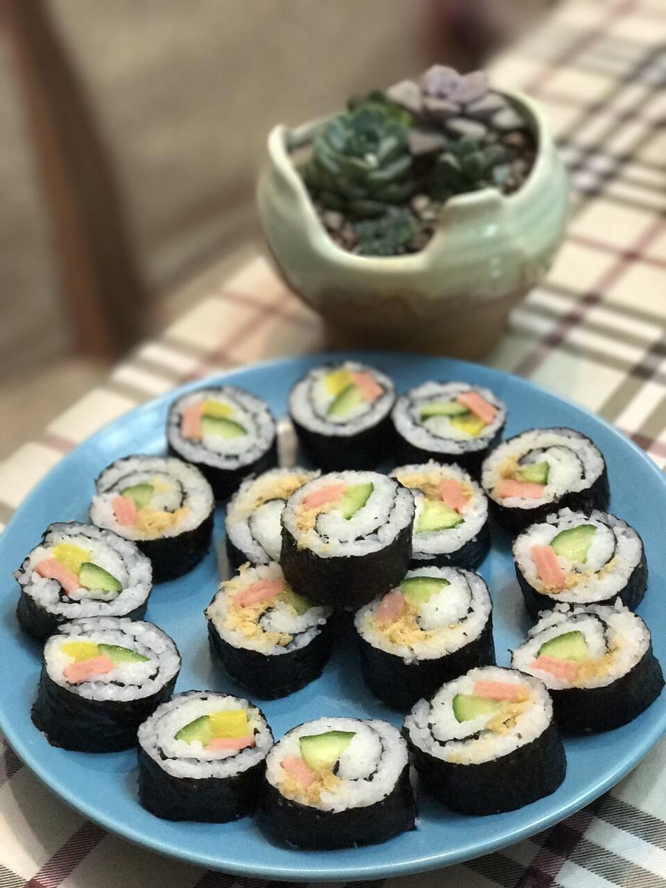 紫菜卷寿司