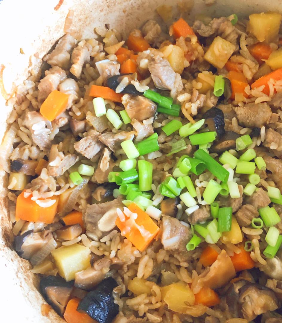 喷香羊肉焖饭