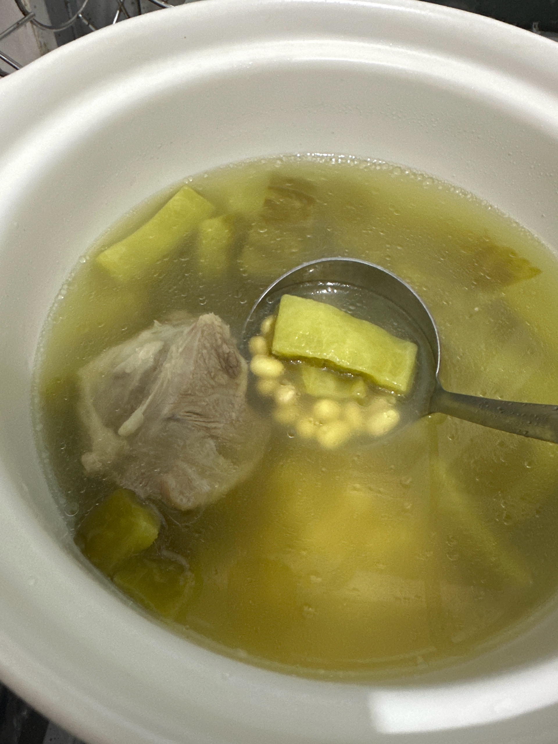 猪骨黄豆苦瓜汤