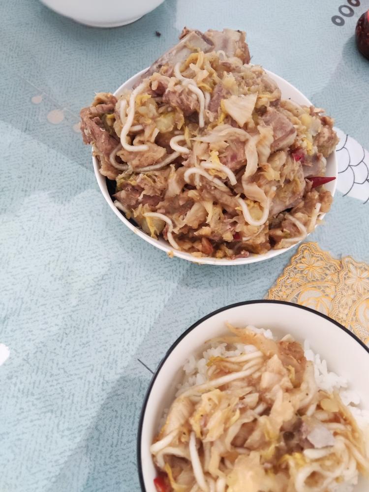 巴盟排骨烩酸菜