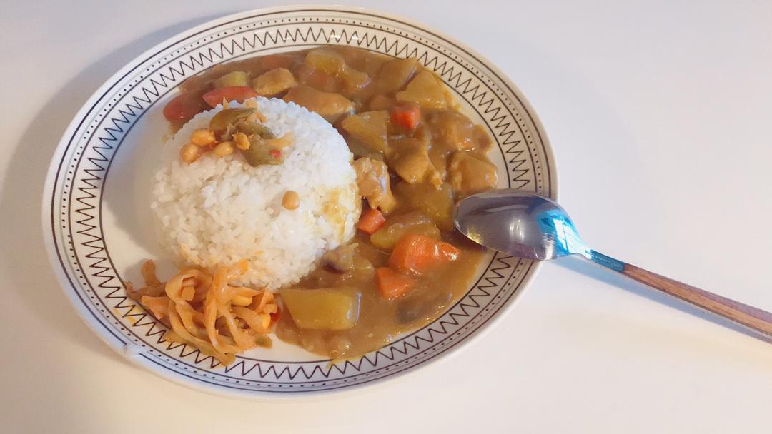 咖喱鸡肉饭（附米饭整形小方法）