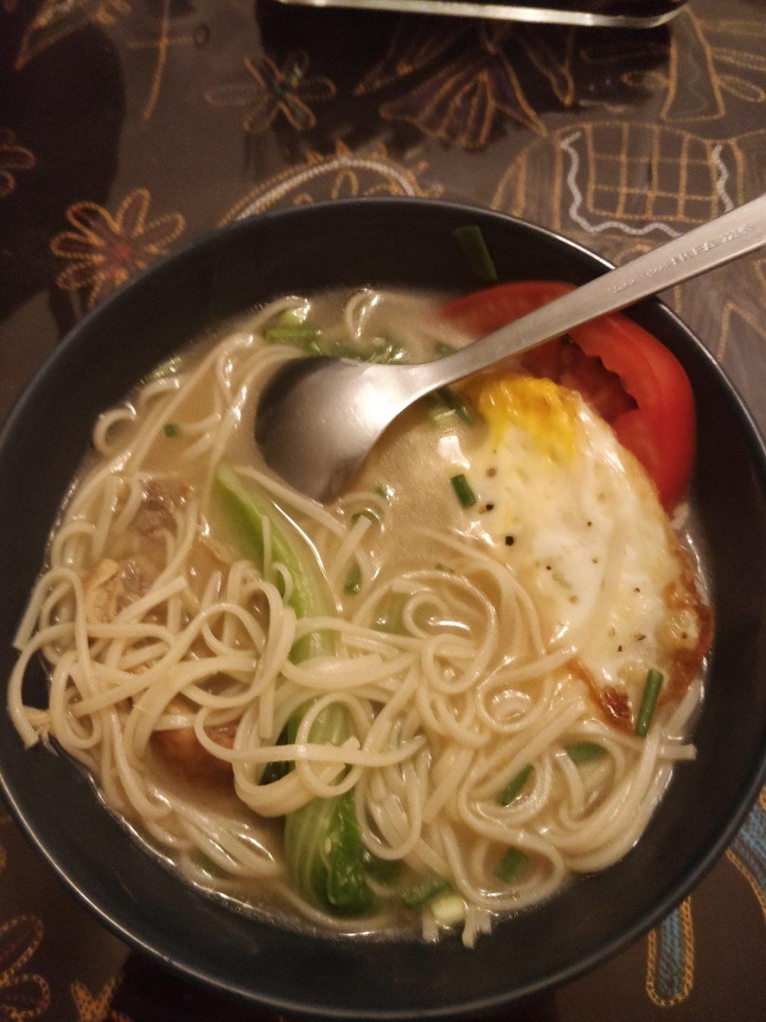 高丽参鸭架汤