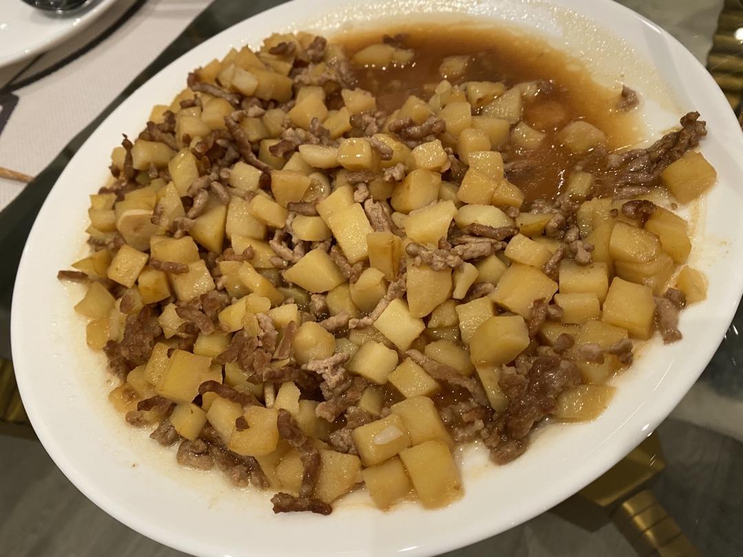 肉末土豆浇饭