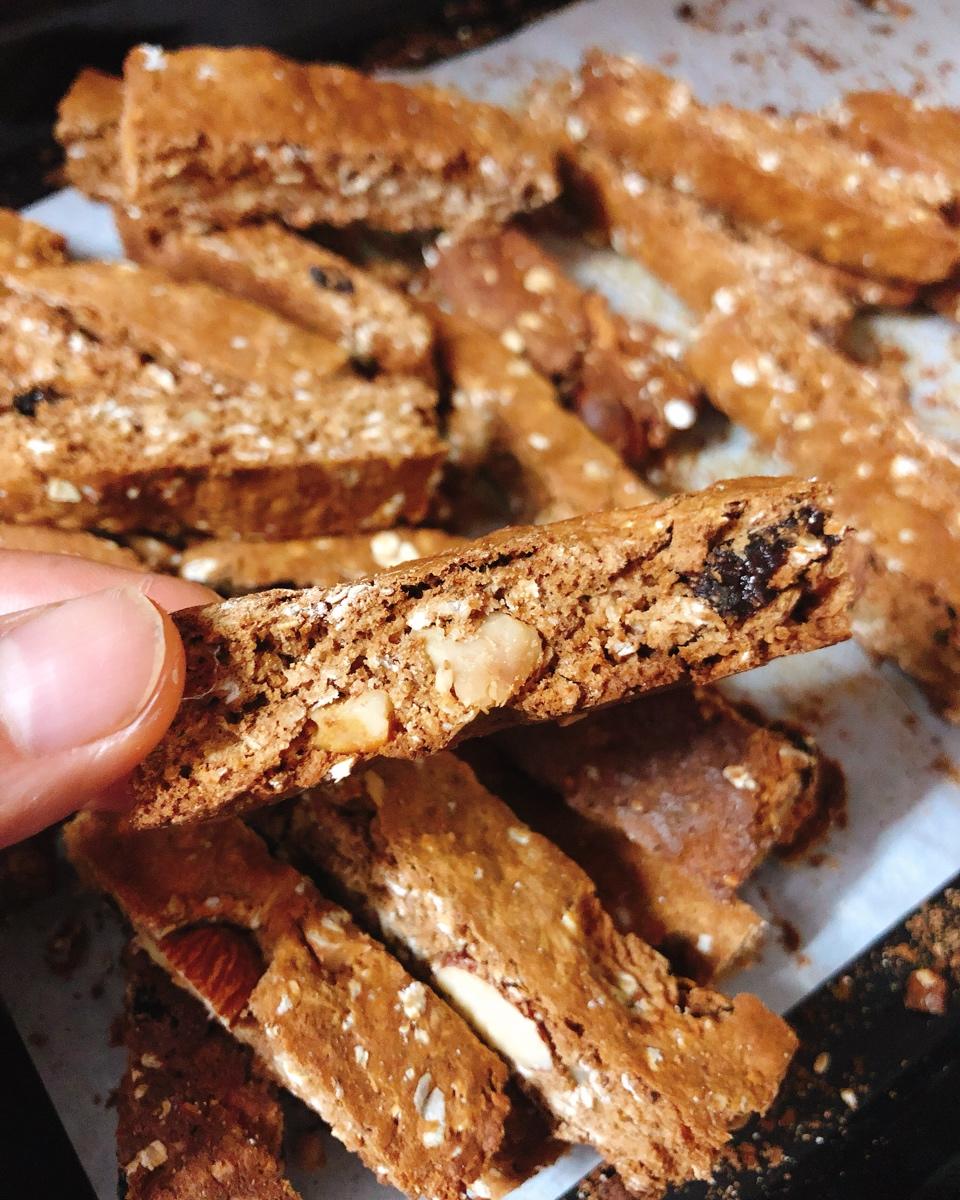 超低卡燕麦坚果脆饼