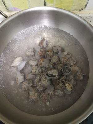 海的味道-文蛤豆腐汤的做法 步骤3