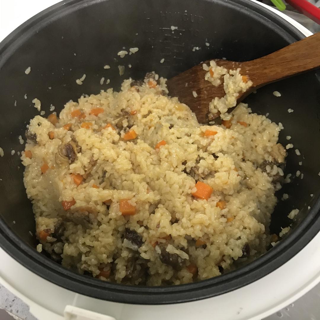 手抓羊肉饭