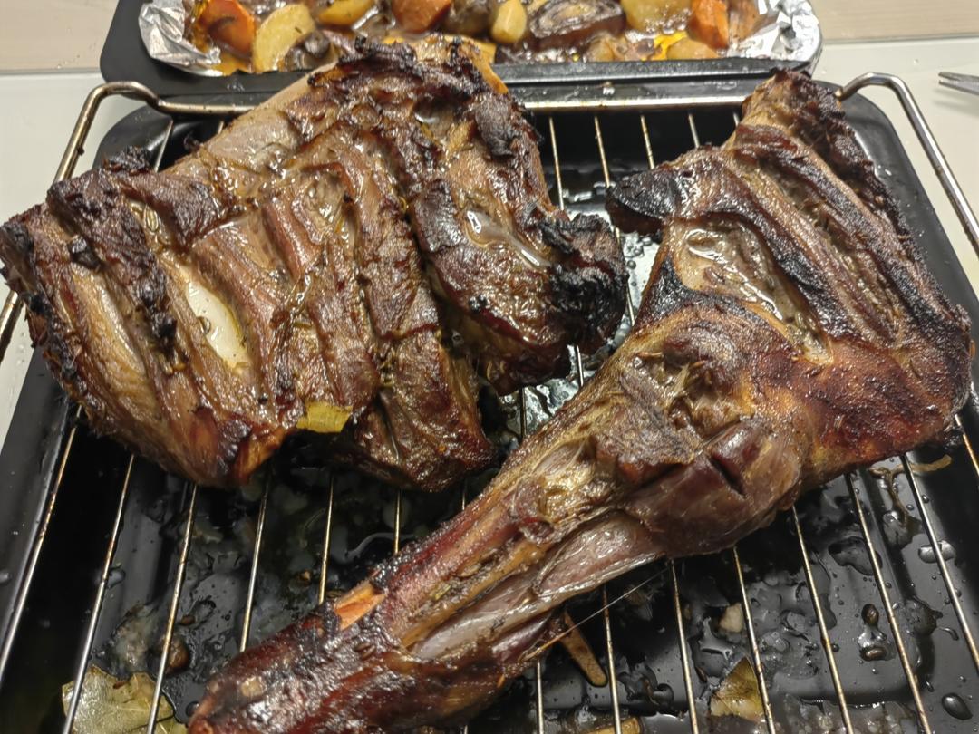 【蒙古族】秘制烤羊腿