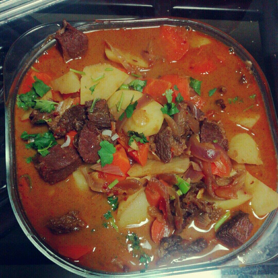 红烧牛肉土豆 （独家秘制）