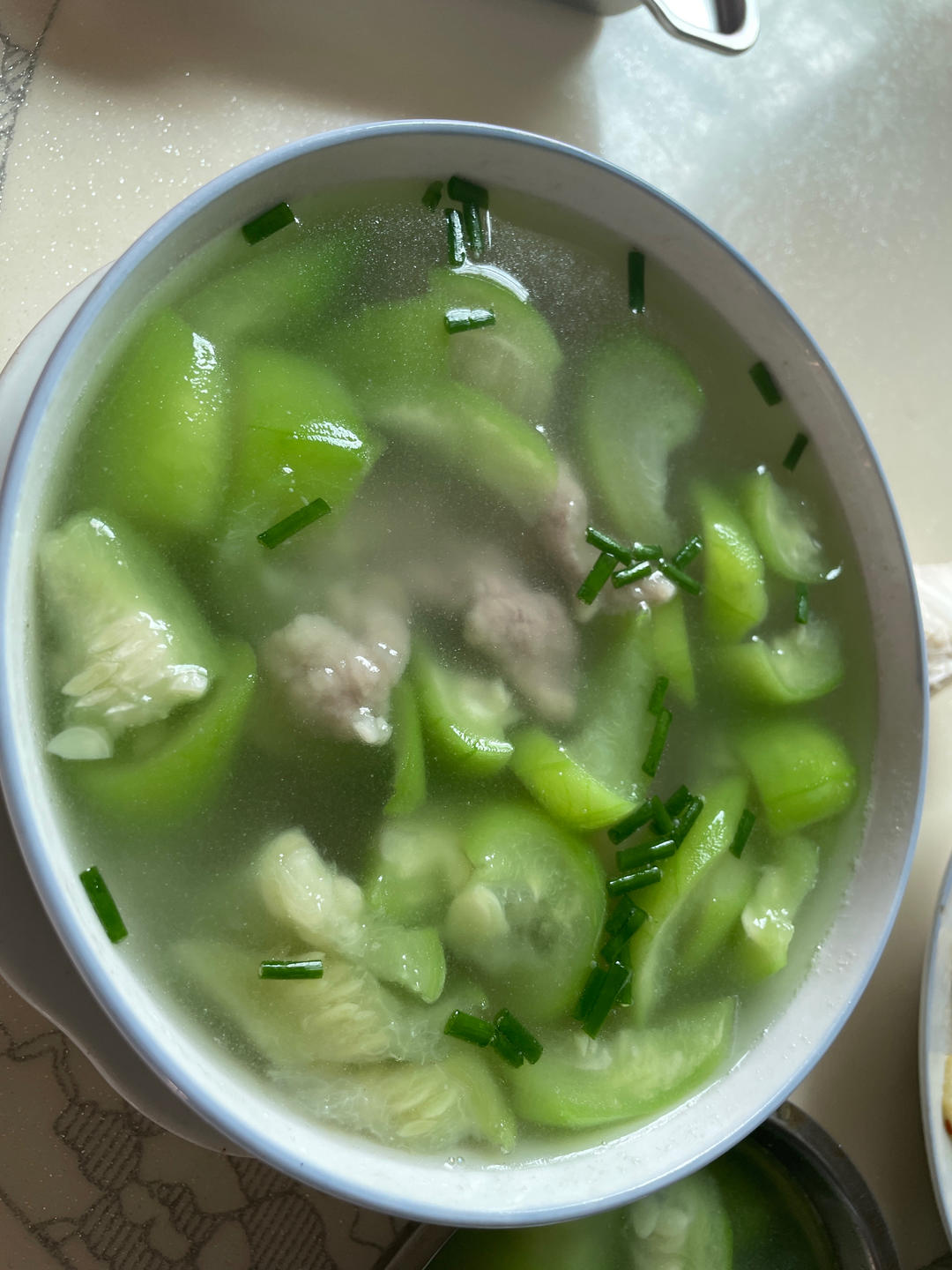 时蔬丝瓜滑肉汤