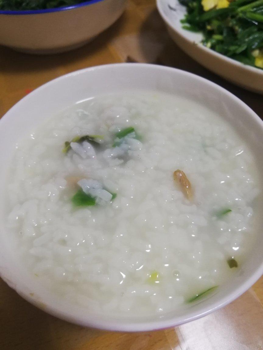 暖暖的青菜瘦肉粥