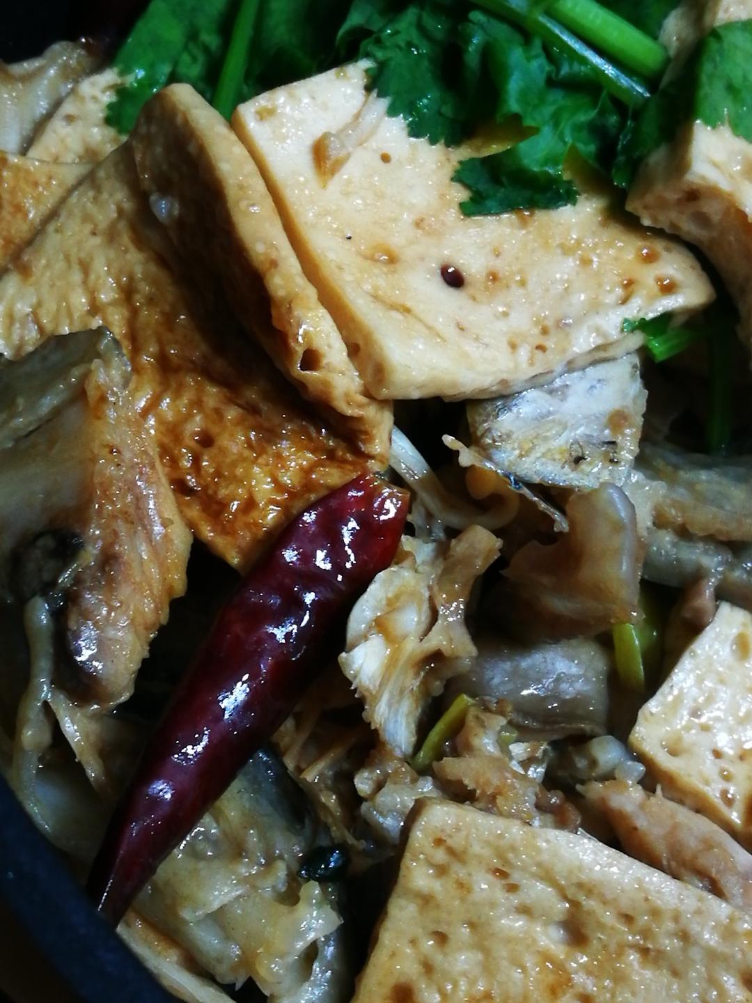 这么做《中餐厅》里的砂锅鱼头煲，超简单！