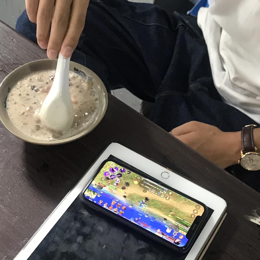 身，边（…）
