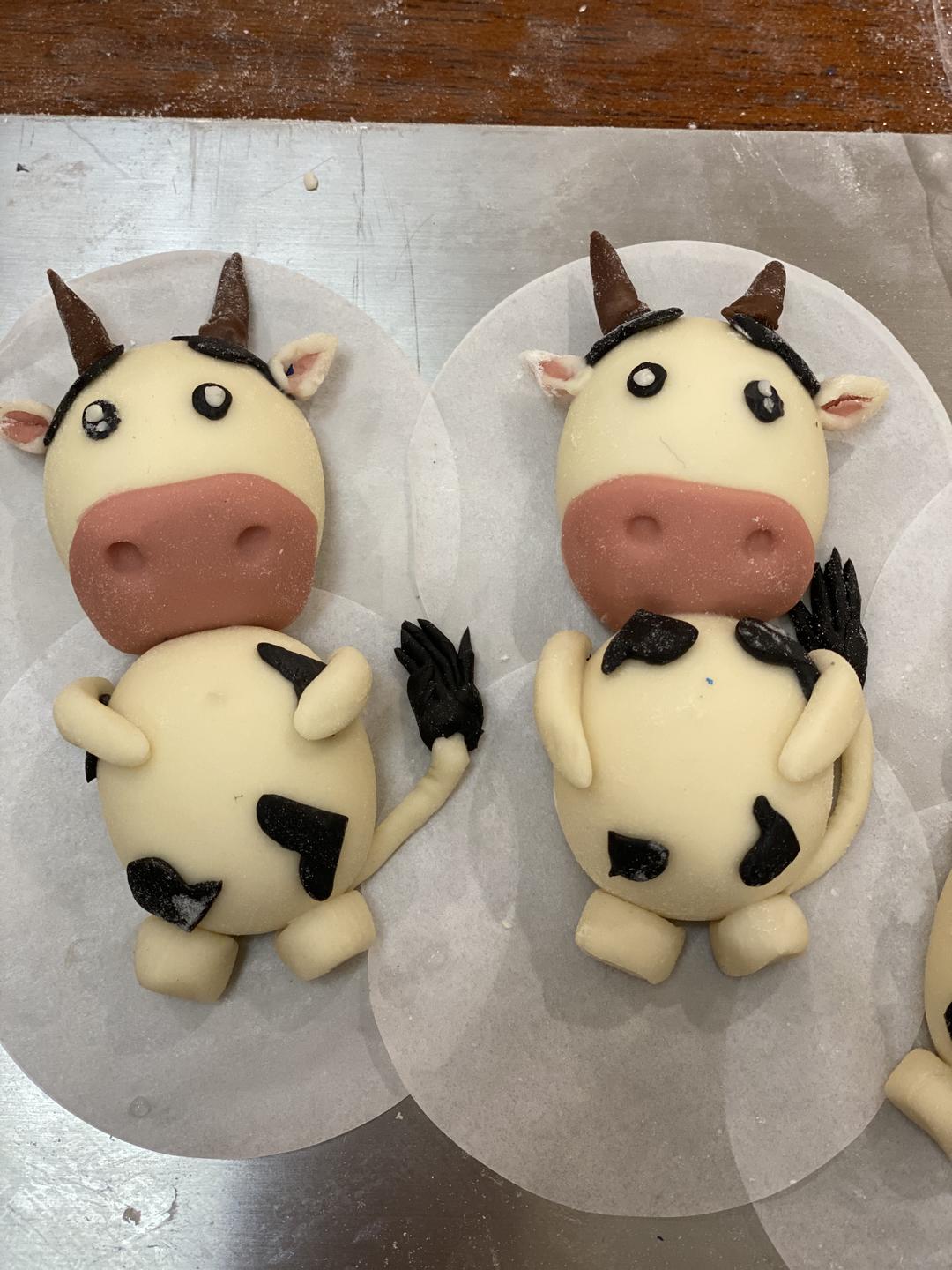 牛气冲天奶牛馒头